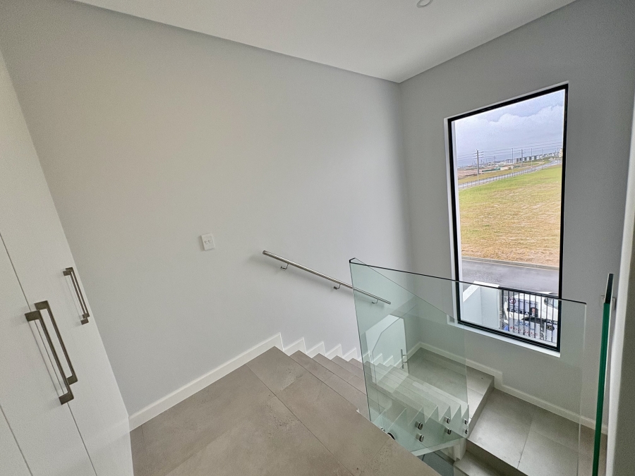 4 Bedroom Property for Sale in Sandown Western Cape
